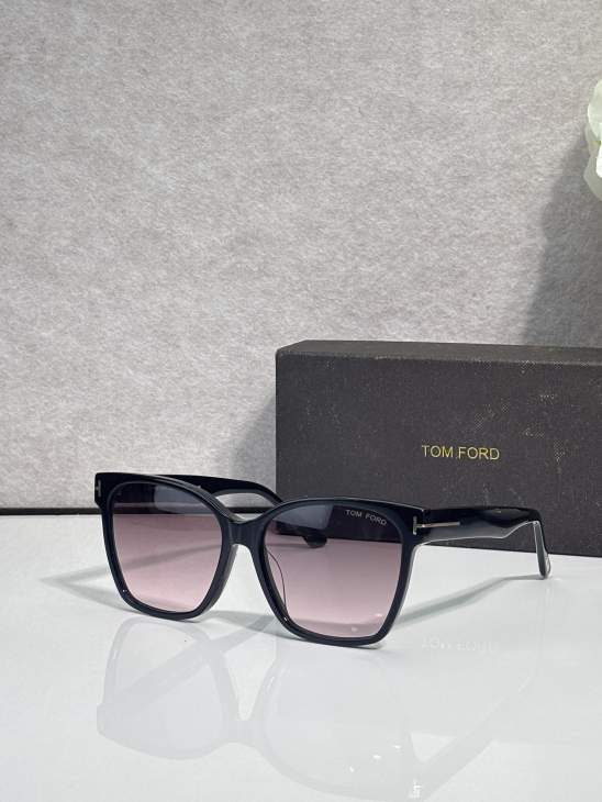 Picture of Tom Ford Sunglasses _SKUfw79761460fw